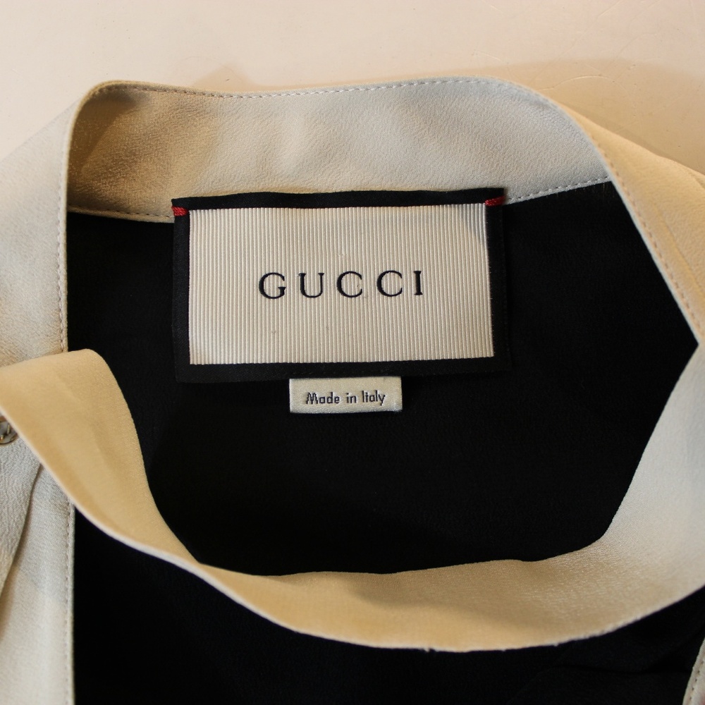 Gucci silk black blouse with ivory ruffle trim - Picture 6 of 8
